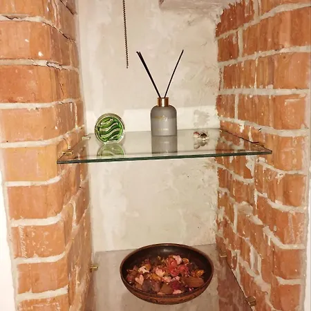 Family In Appartamento *